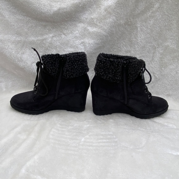 Vera Wang Wedged Ankle Boots size 8 - Picture 3 of 7